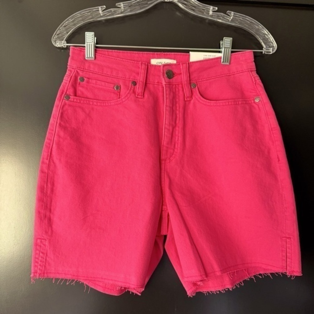 NWT On 34th women’s pink high rise denim shorts size 4